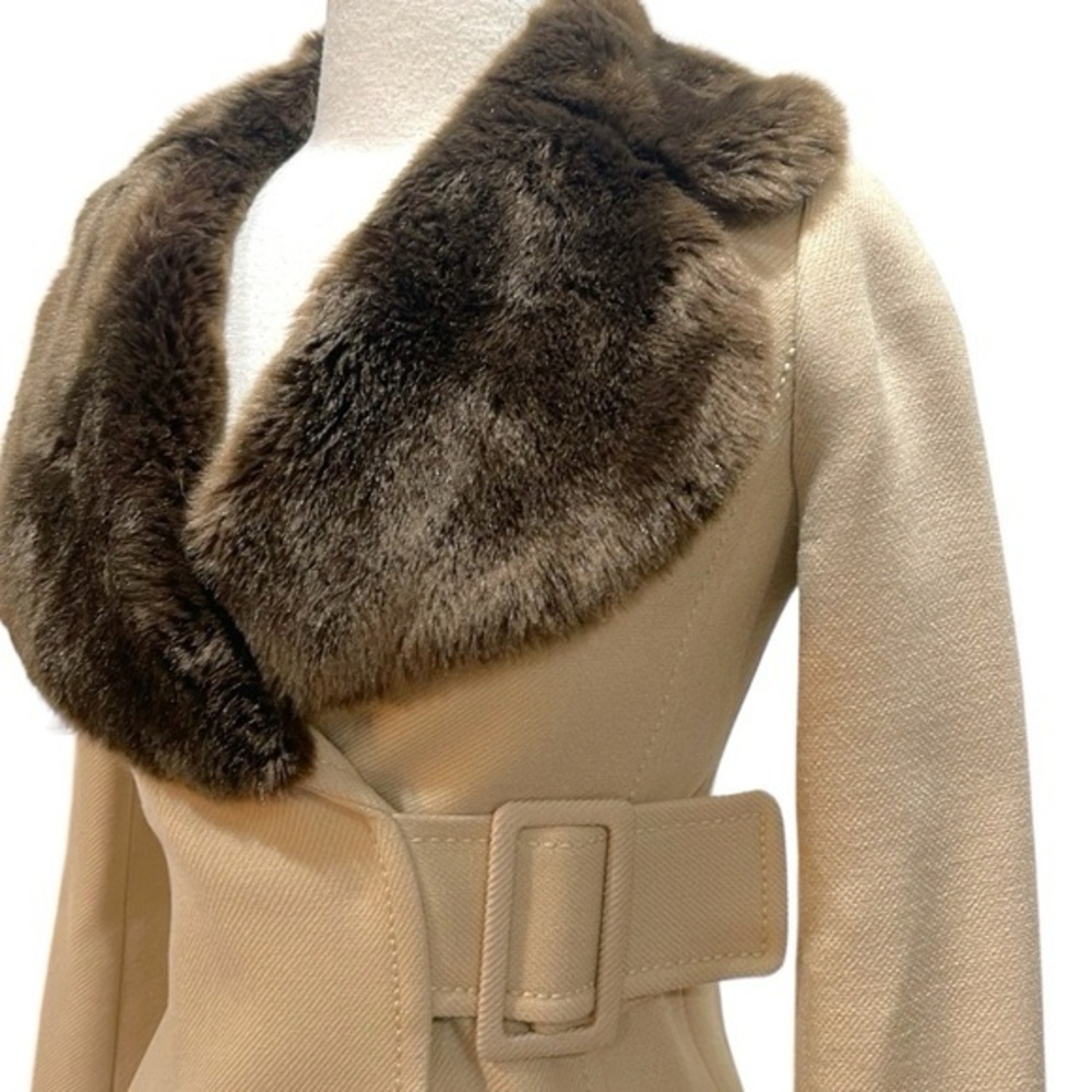 Kate Spade Wool Camel Coat with Large Faux Fur Collar - Picture 16 of 16